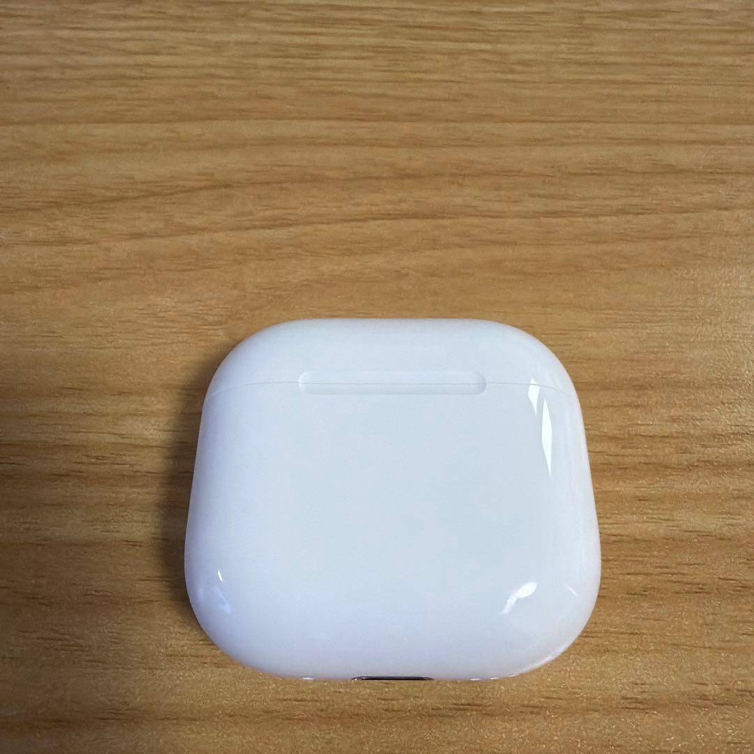 AirPods 4（ノイズキャンセリング）