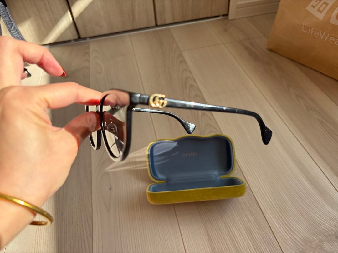 GUCCI ブラックサングラス ケース付き