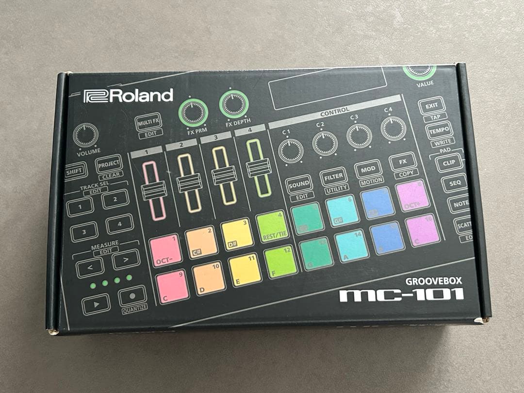 Roland MC-101 グルーヴボックス