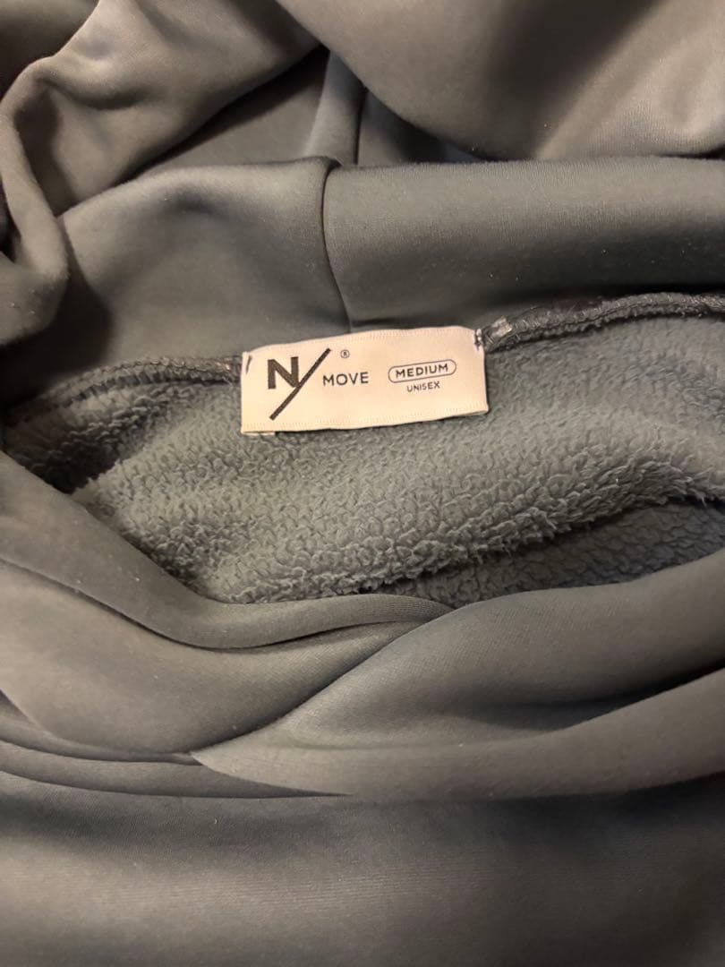 NEUTRALWORKS．PILEUS フーディー