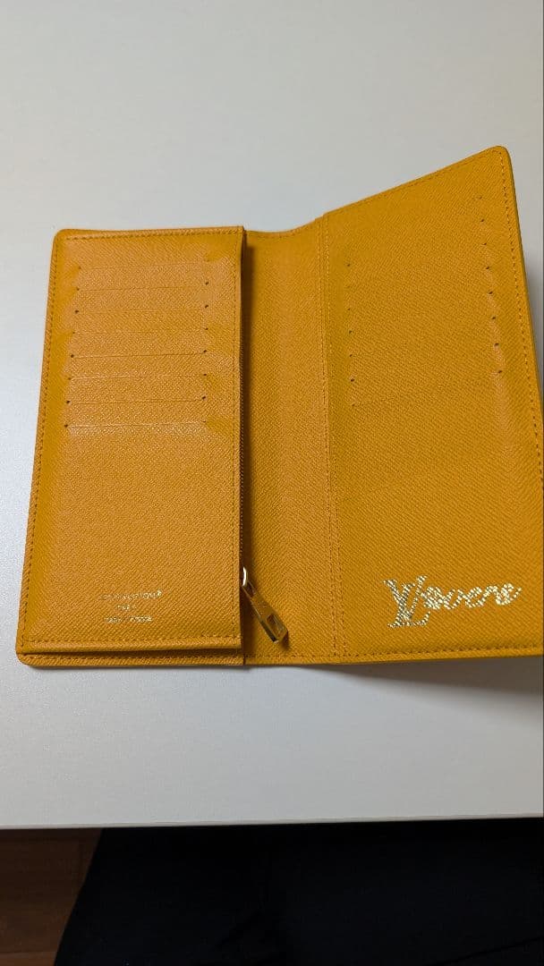 ヴィトン　イエロー 長財布