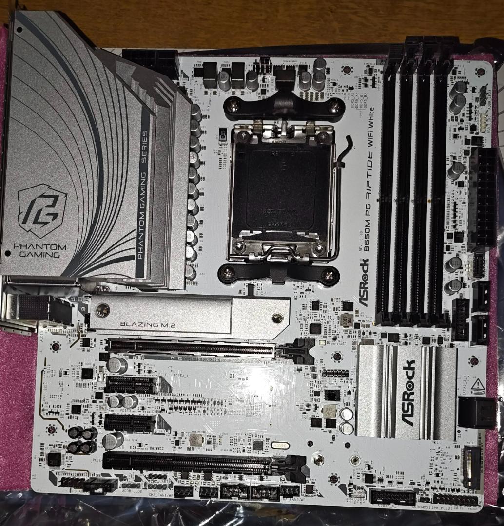 マザーボード ASRock B650M PG Riptide WiFi White