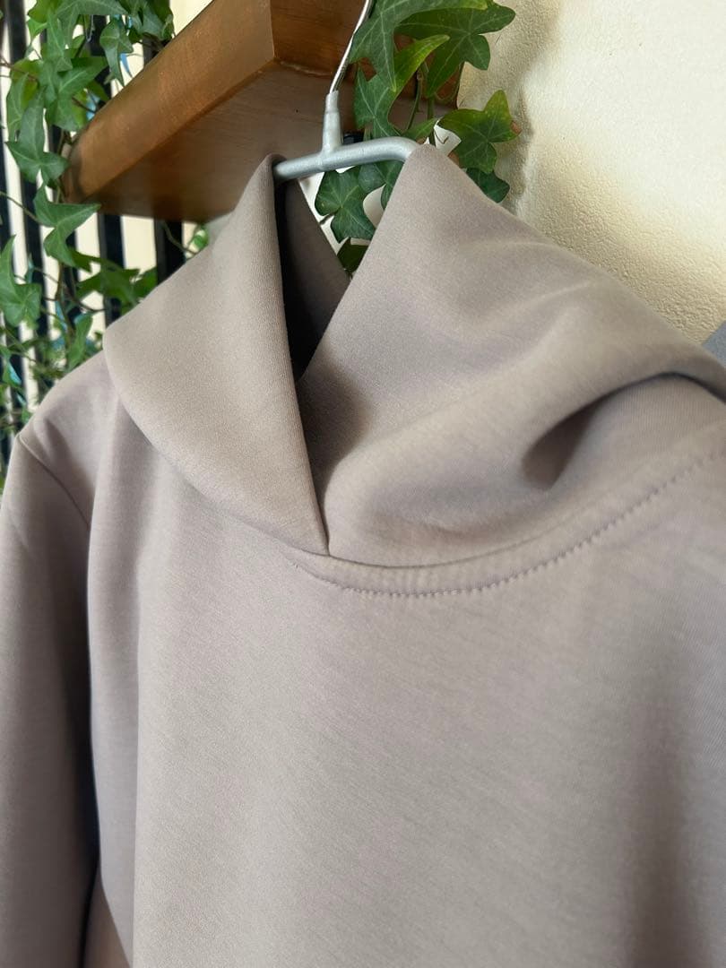 マリコローレ　大人の女性のために作ったきれいめパーカー（モカグ レー）