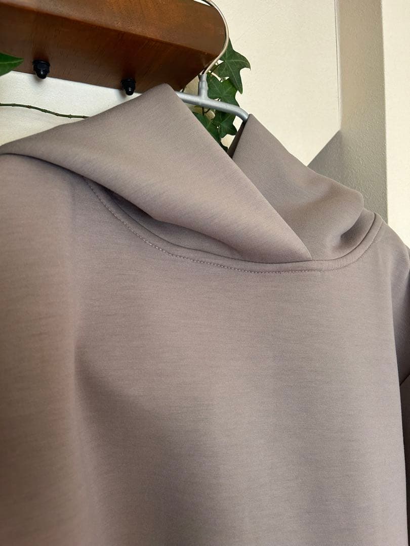 マリコローレ　大人の女性のために作ったきれいめパーカー（モカグ レー）