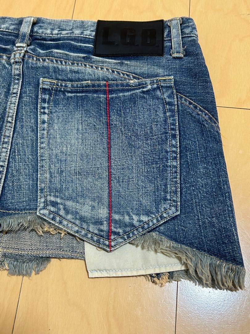 L.G.B. デニムミニスカート フリンジヘム