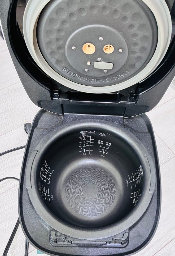 ご泡火炊きタイガー圧力IH炊飯器JPI-A100動作確認済5.5合2020年製