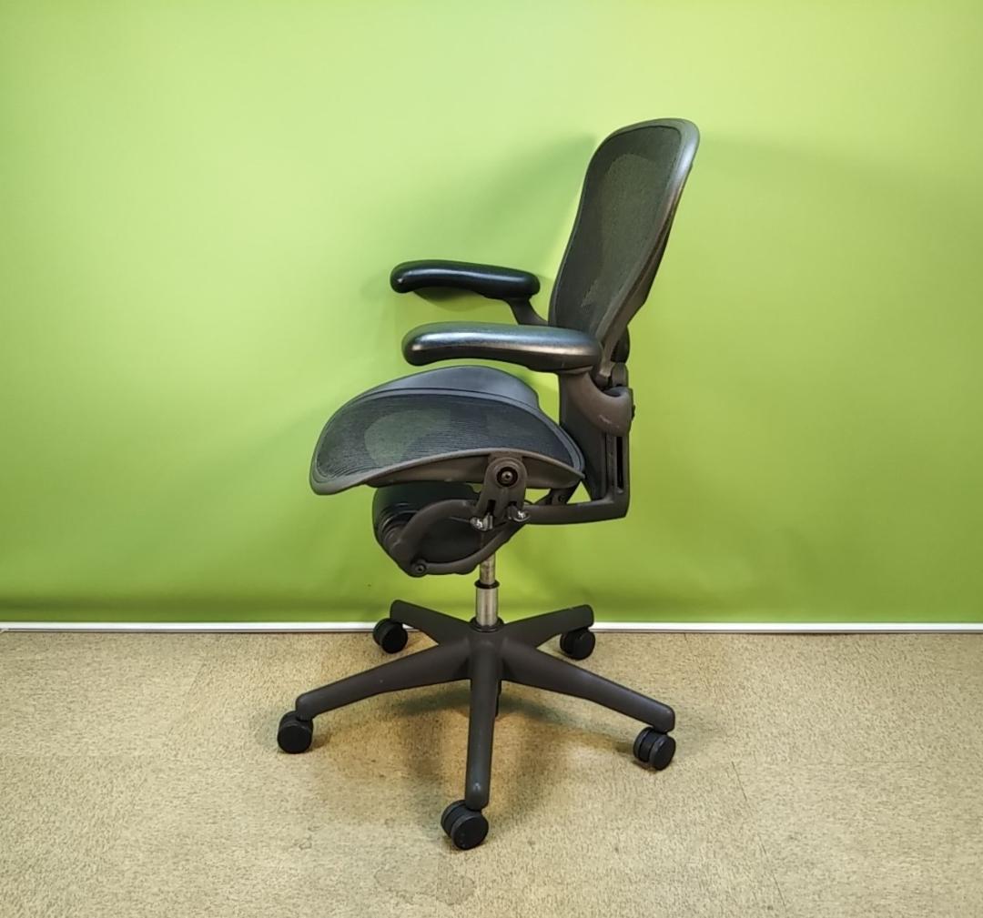 ap　ハーマンミラー　アーロンチェア　中古品　Bサイズ　フル装備　ダイヤル可動肘