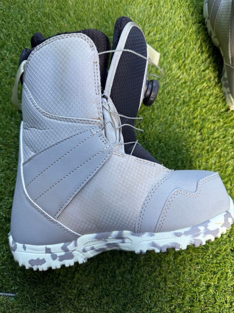 子供キッズ Burton ジップライン BOAスノーボードブーツ グレー22cm
