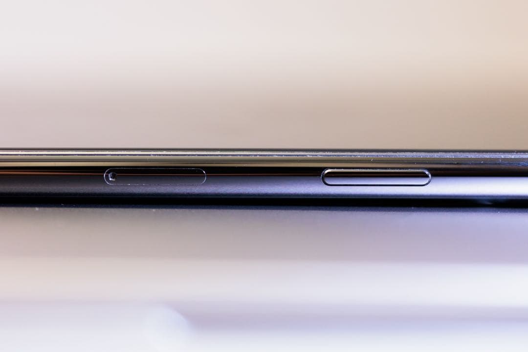 【極希少】iPhone 11 Pro 512GB 海外版 シャッター音なし