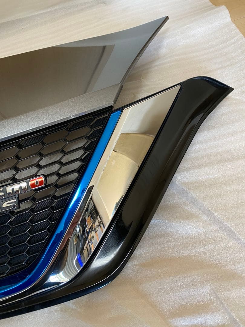 日産E12ノート後期フロントグリル