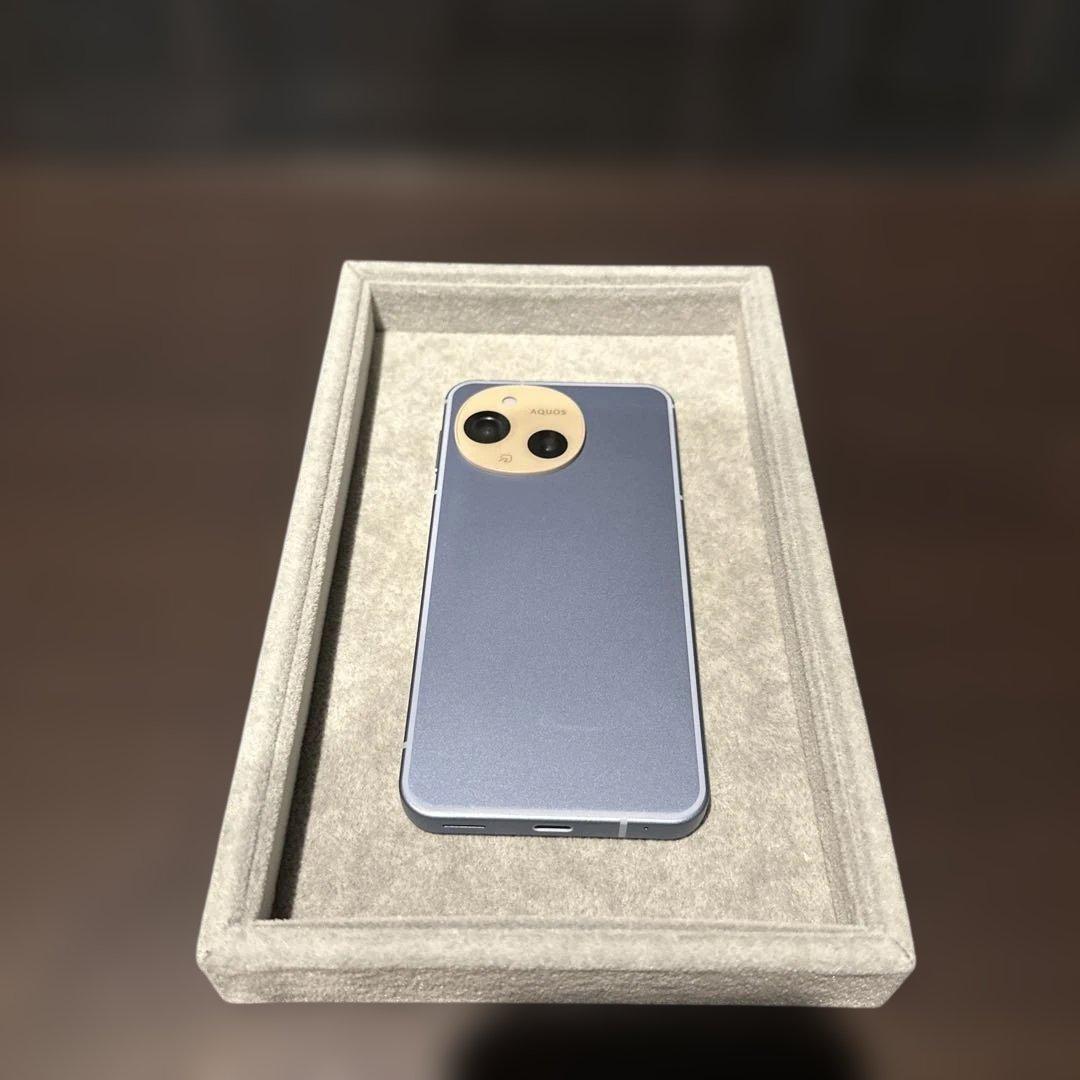 【美品】AQUOS sense9 128GB ブルー