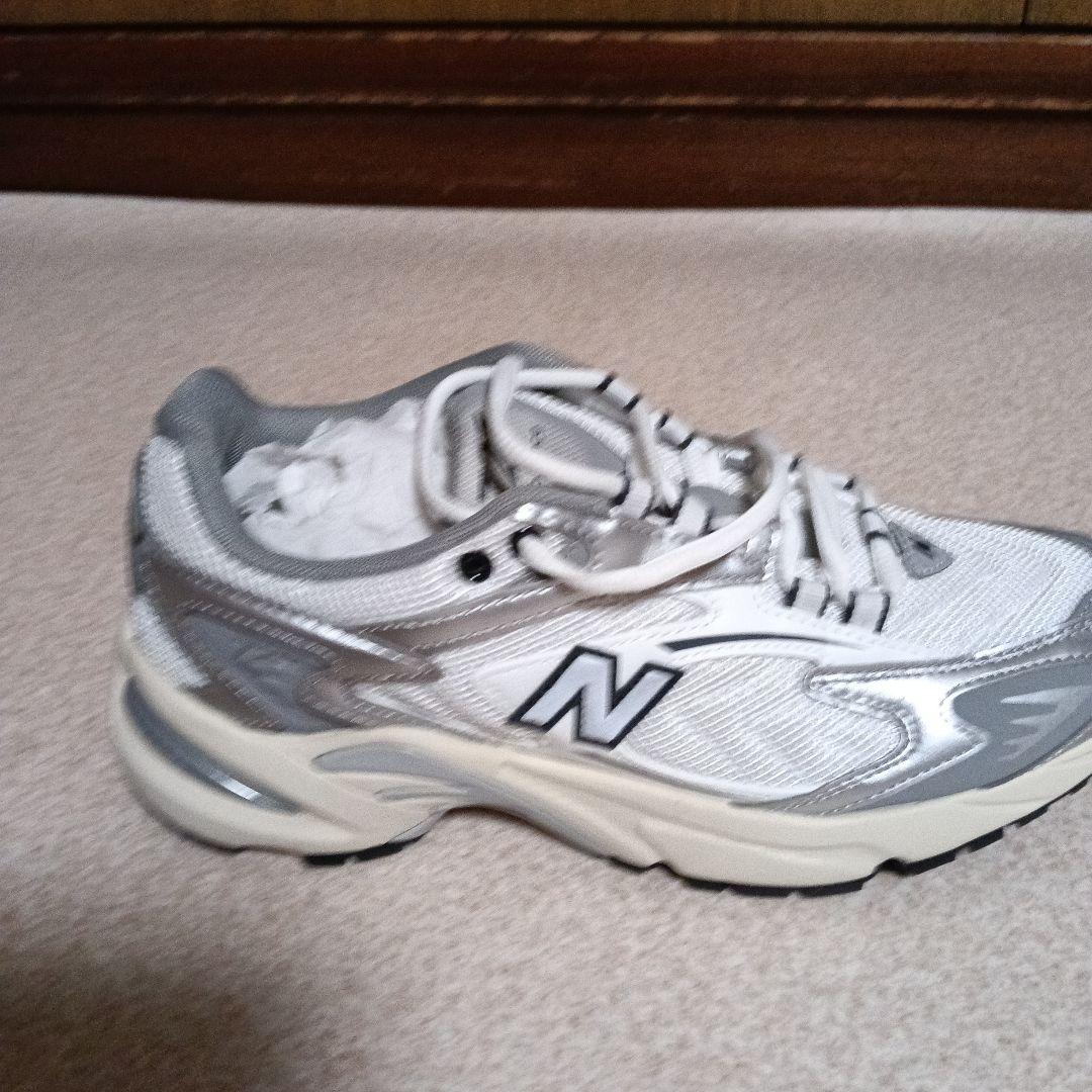 ニューバランスシュ−ズ　ML725c　サイズ24.5