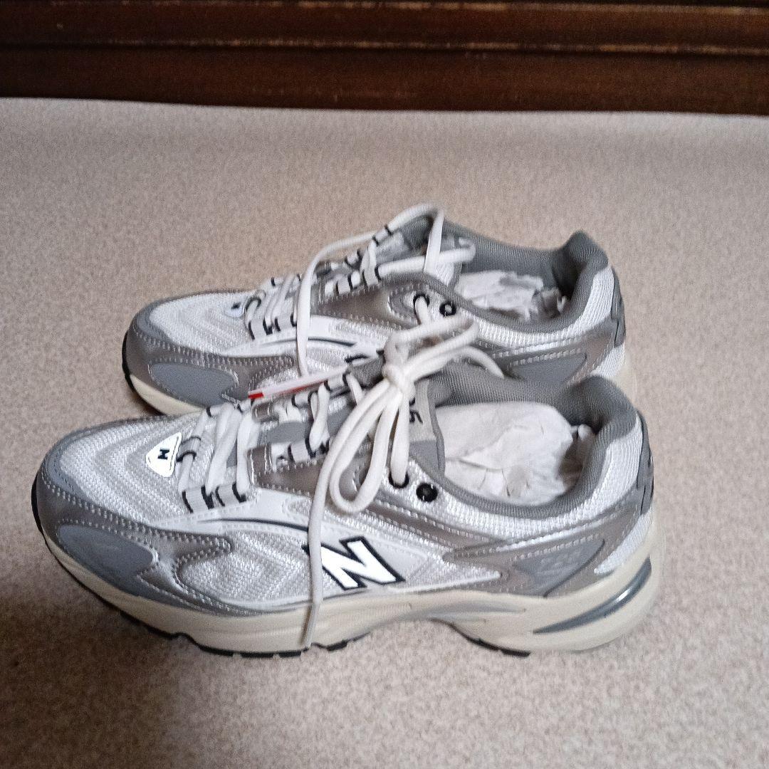 ニューバランスシュ−ズ　ML725c　サイズ24.5