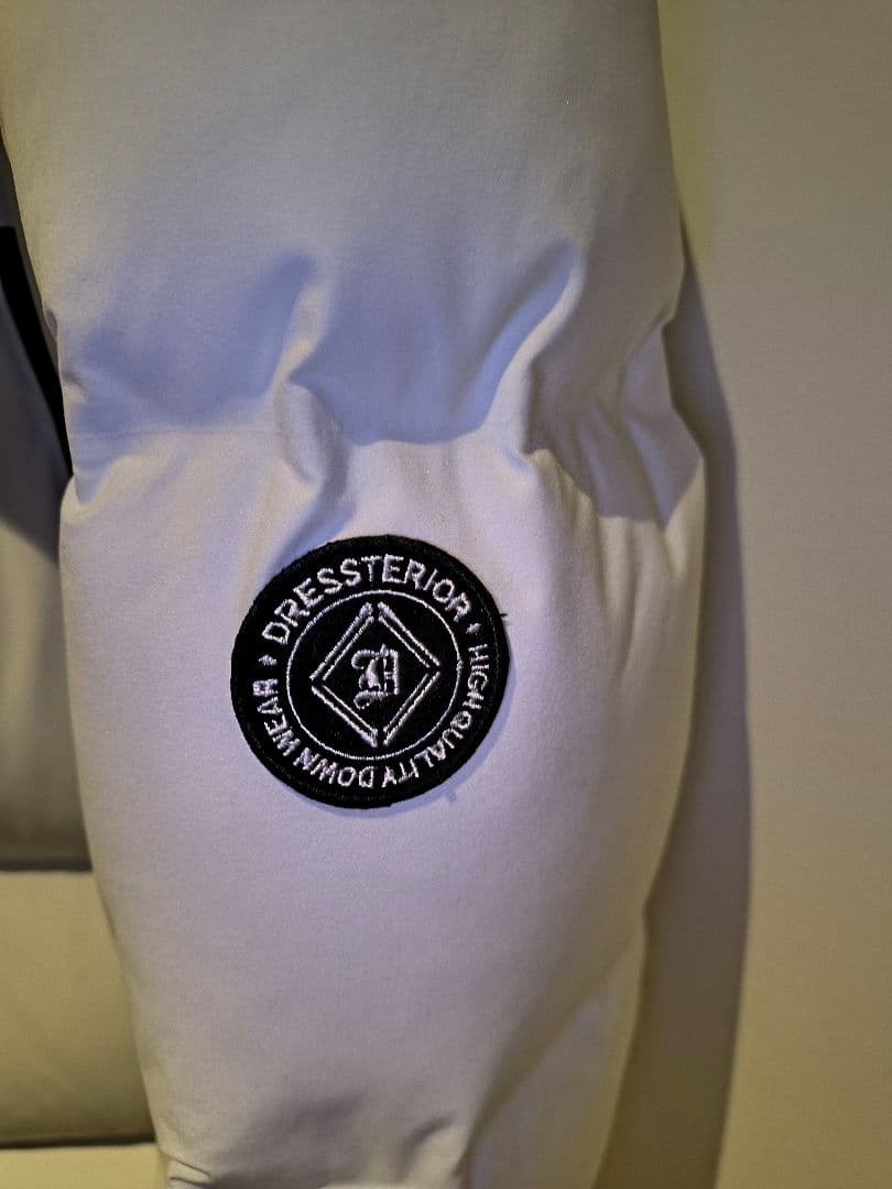 ［ドレステリア］ ホワイトグース ホットメルトダウンジャケット