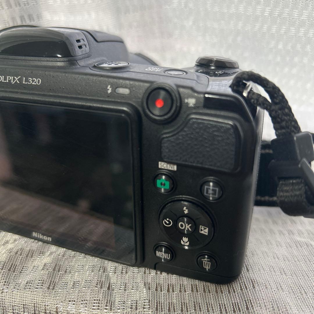 Nikon COOLPIX コンパクトデジタルカメラ 黒