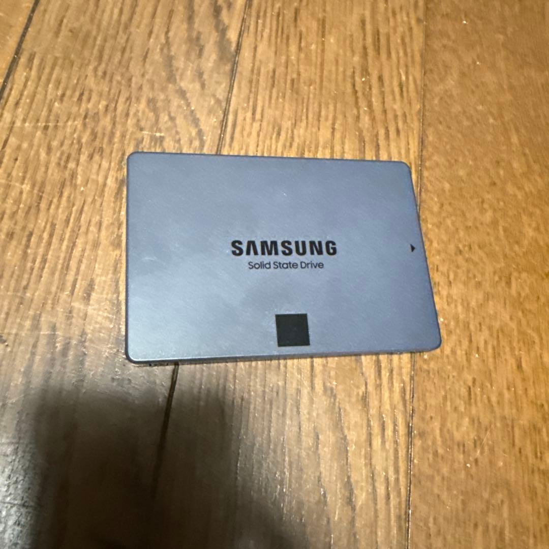 MZ-77Q1T0 2.5インチ 1TB SSD samsung