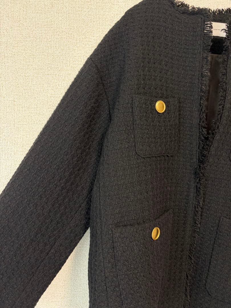 グリーンレーベルリラクシング ツイード　ノーカラージャケット 黒　金ボタン