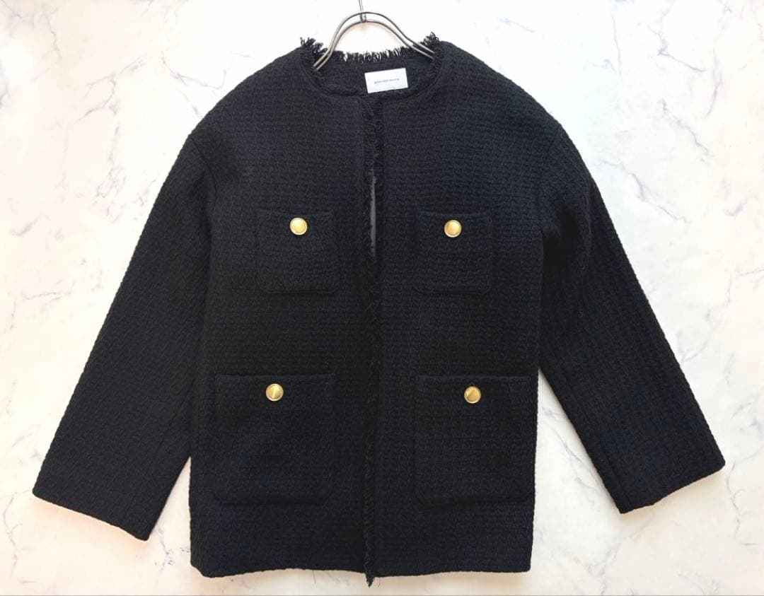 グリーンレーベルリラクシング ツイード　ノーカラージャケット 黒　金ボタン