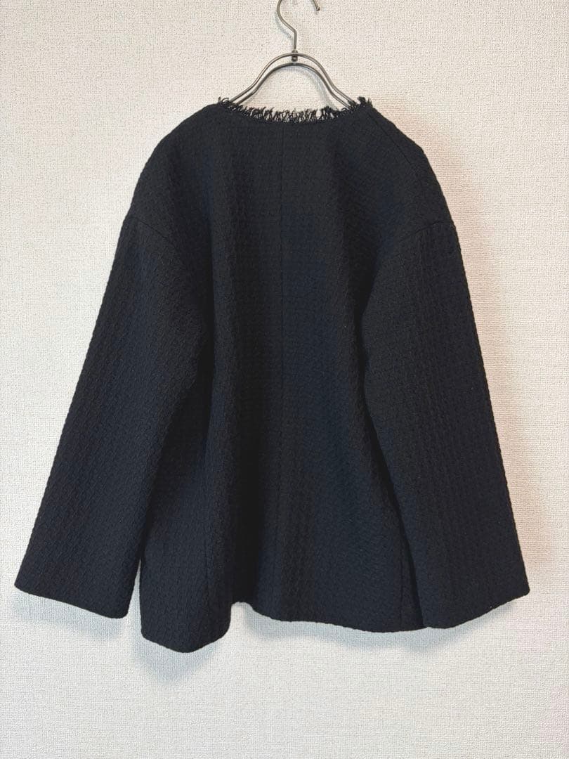 グリーンレーベルリラクシング ツイード　ノーカラージャケット 黒　金ボタン