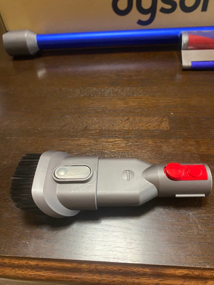 【美品】dyson v8 slim fluffy 掃除機