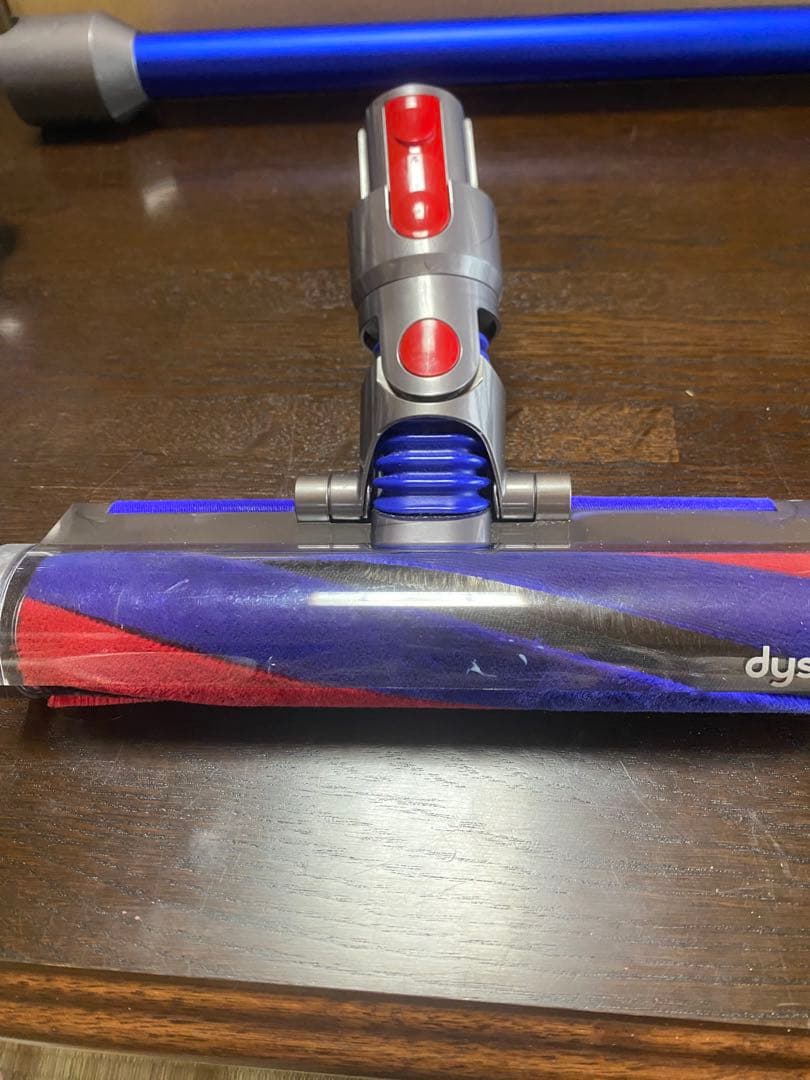 【美品】dyson v8 slim fluffy 掃除機