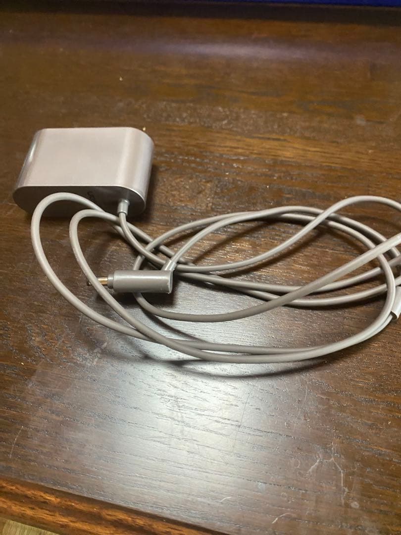 【美品】dyson v8 slim fluffy 掃除機