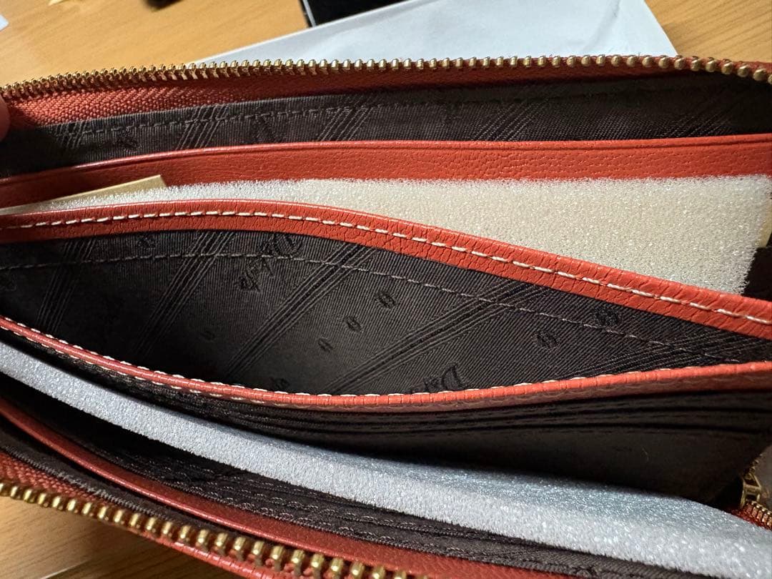 ダコタ モデルノ　長財布　　限定色コーラルピンク