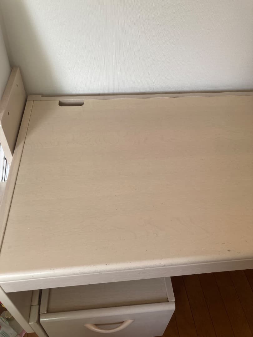 カリモク　ベネッセ　学びデスク