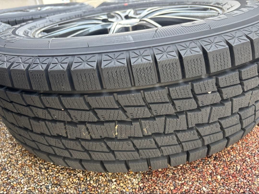 Goodyear 225/65R17 タイヤ4本セット スタッドレス 製造24年