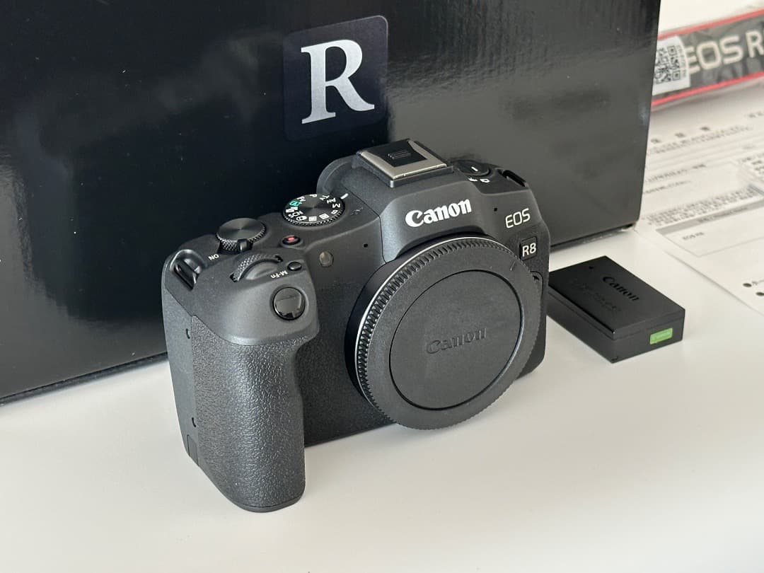 【美品】Canon EOS R8 ボディ / ショット数279枚