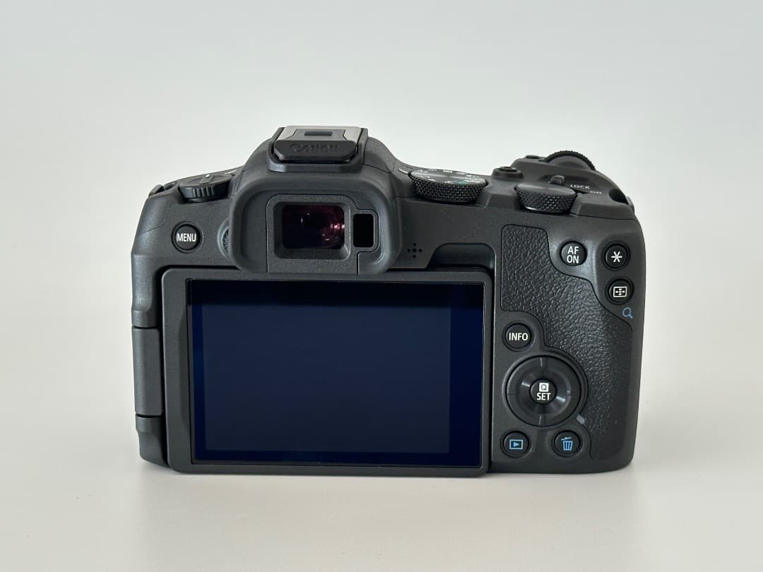 【美品】Canon EOS R8 ボディ / ショット数279枚
