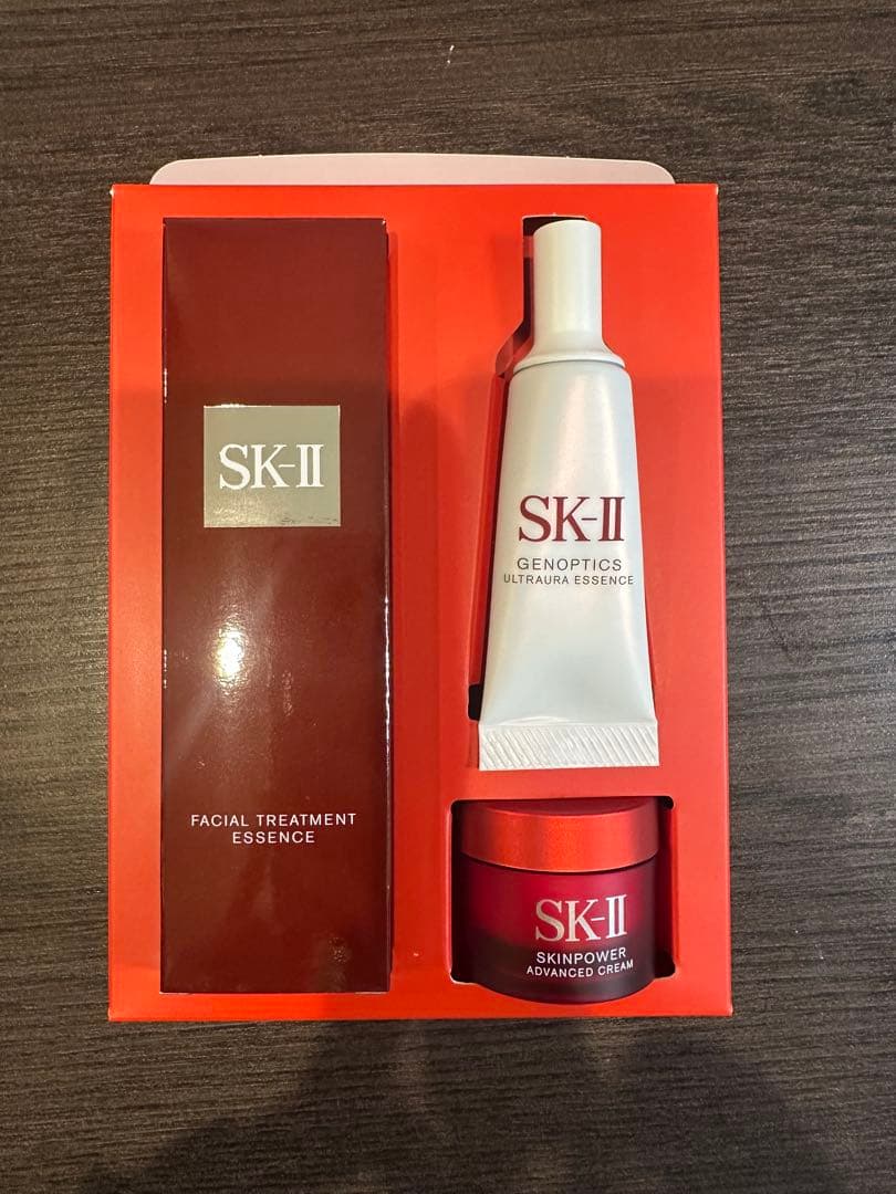 SK-II フェイシャルトリートメントエッセンス & GENOPTICS セット