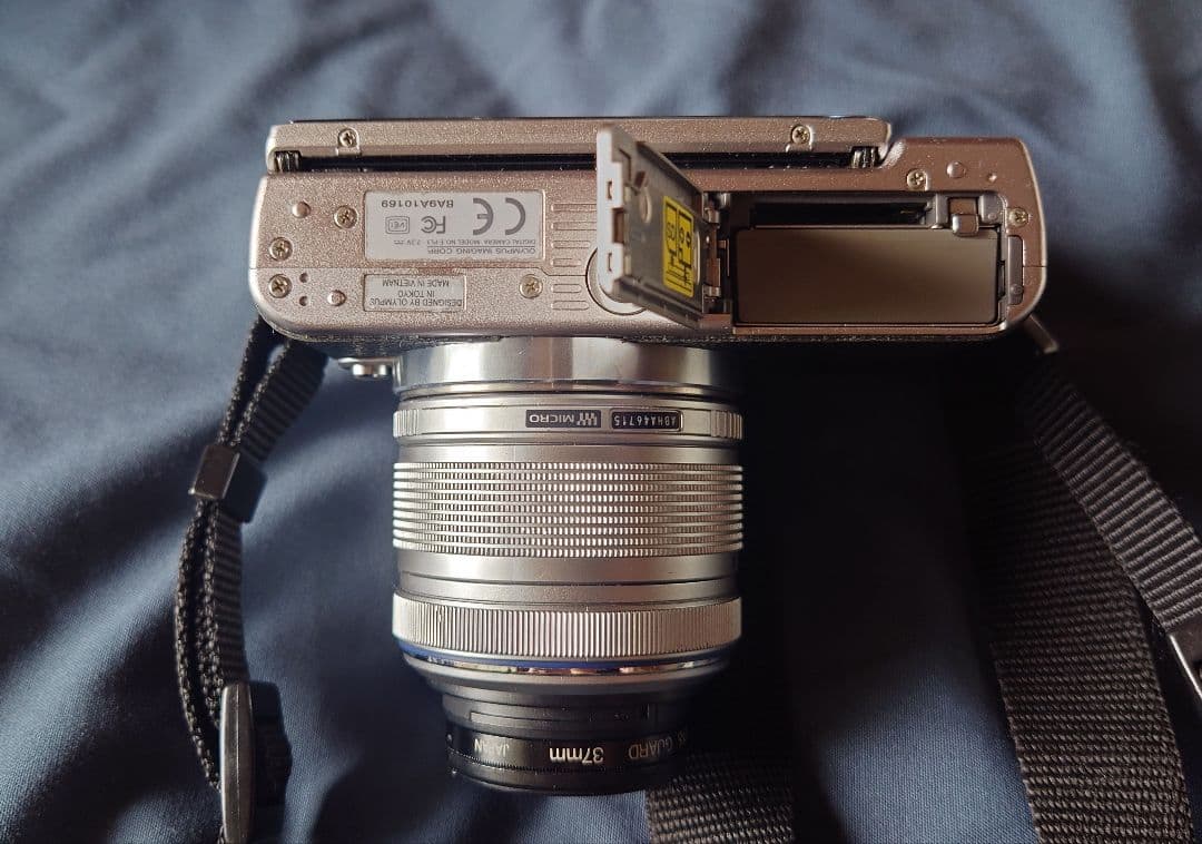 OLYMPUS pen lite E-PL3 ミラーレスカメラ シルバー