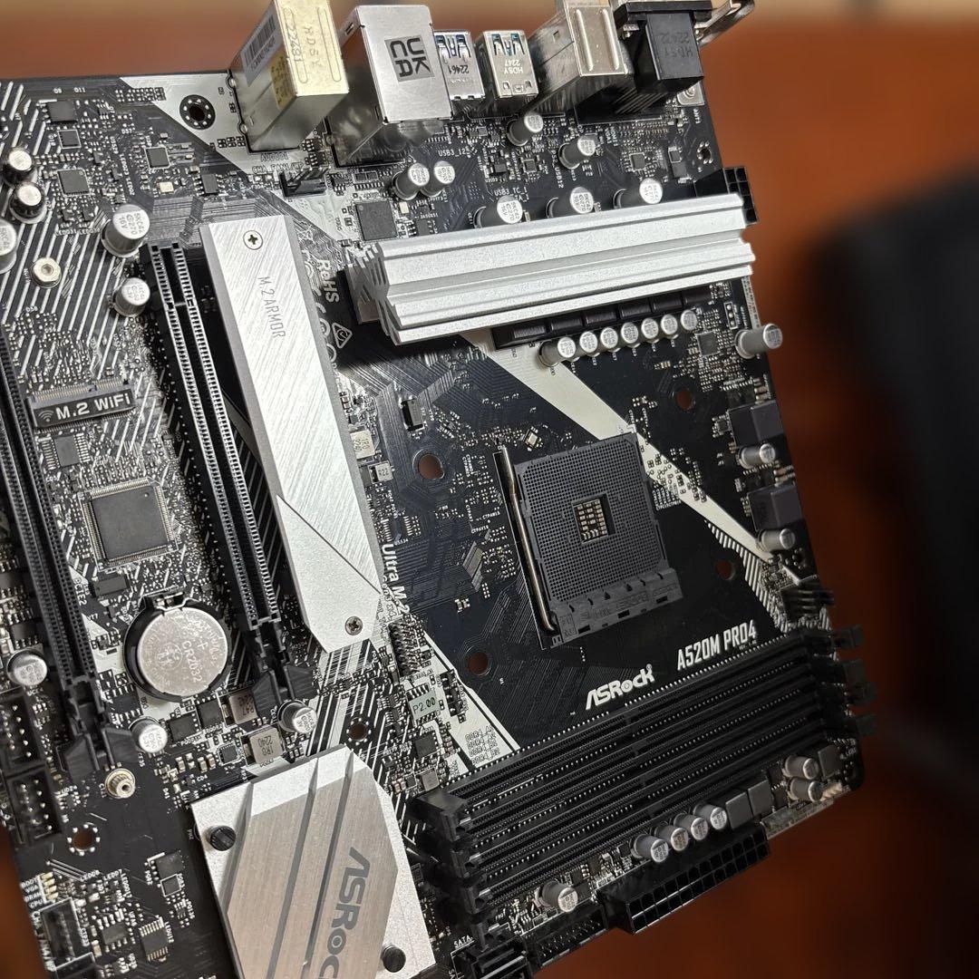 ASRock A520M PRO4 マザーボード　メモリ付き