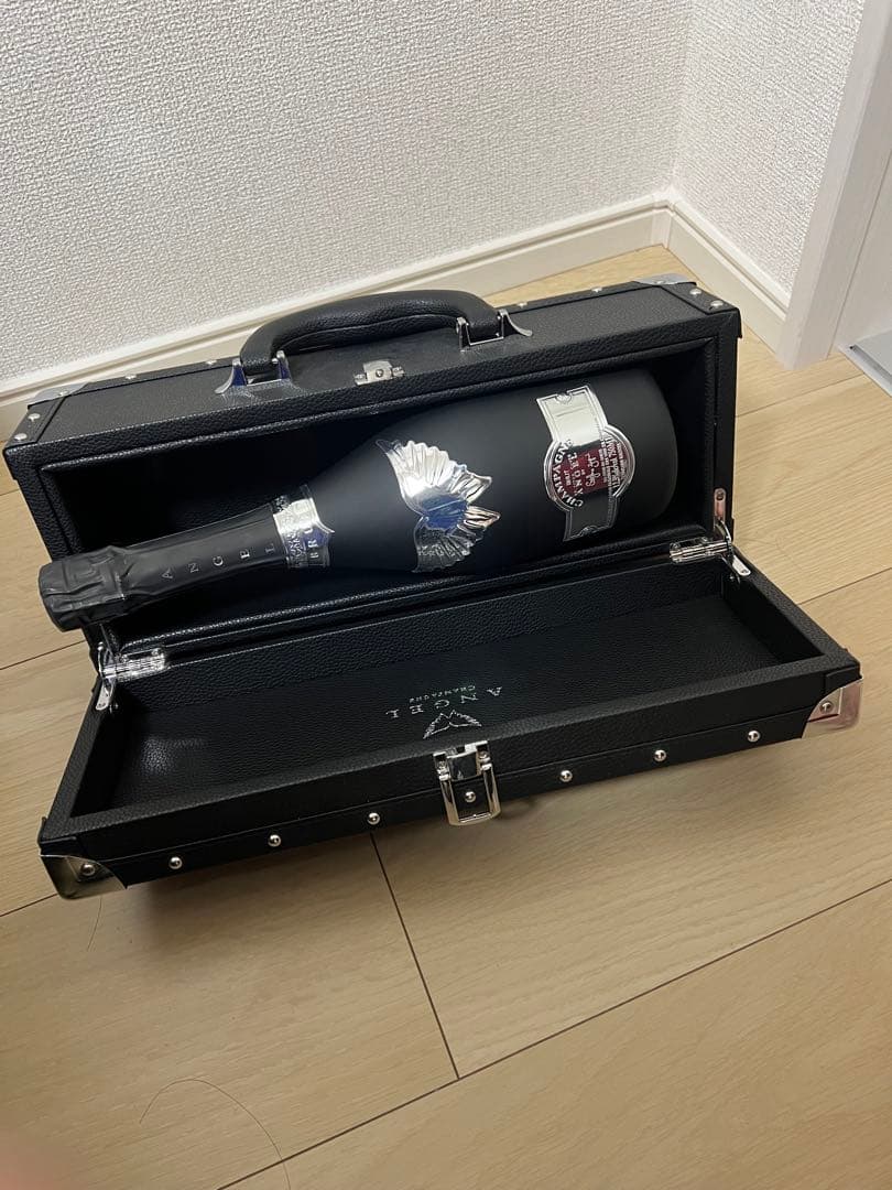 新品未開封 エンジェルブラック シャンパン即日発送‼️