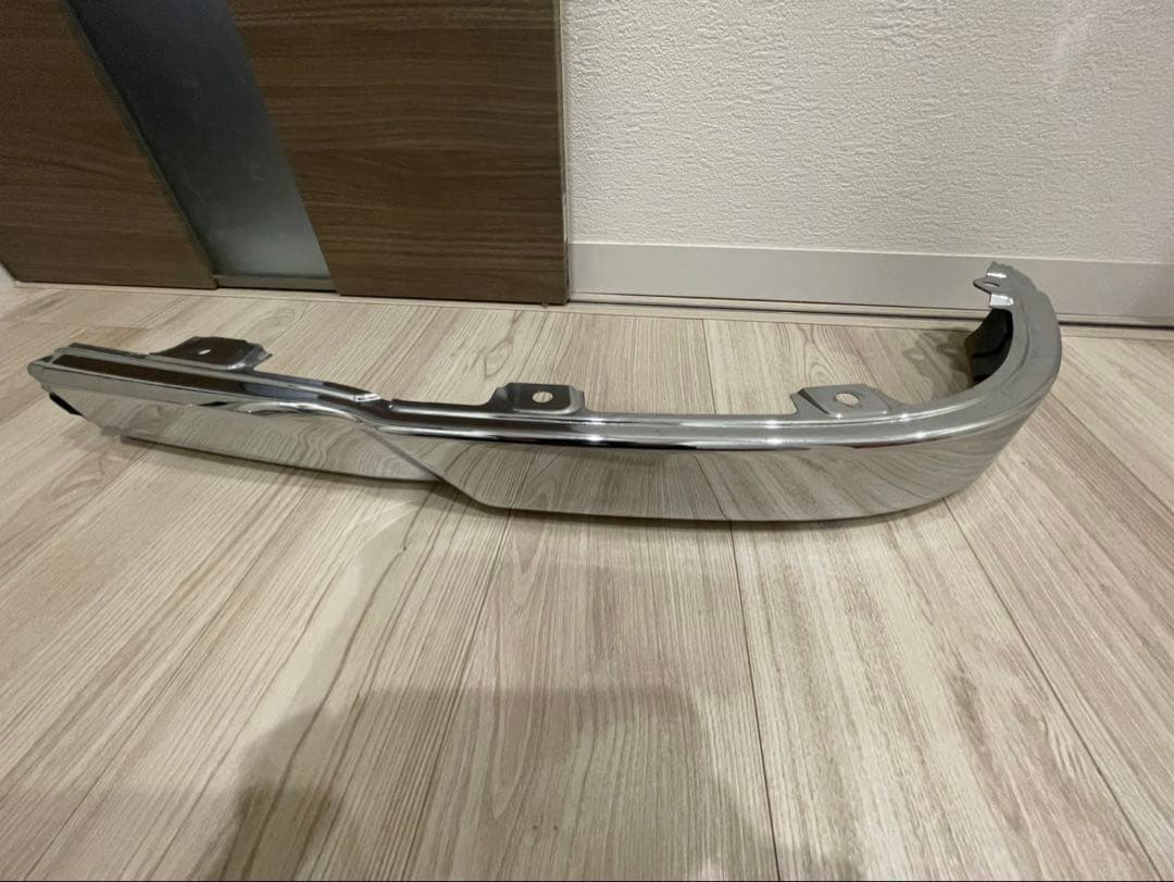 クオン純正スポイラー