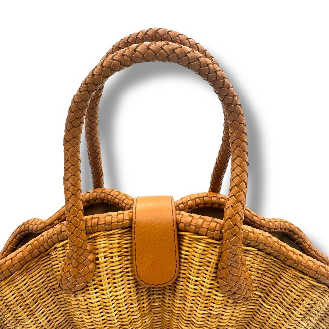 美品　シビラ　シェルバッグ　かごバッグ　レザー　本革　ブラウン　編み込み