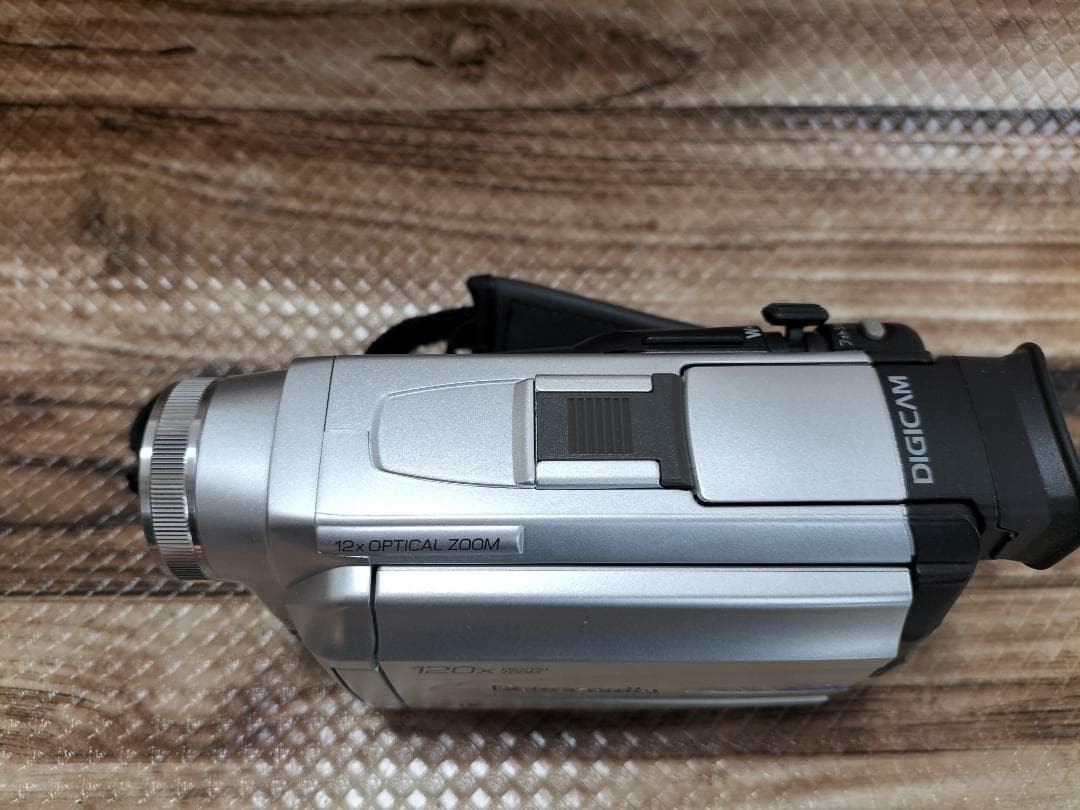 撮影再生ダビングOK　超美品　Panasonic　NV-DS88　付属品あり