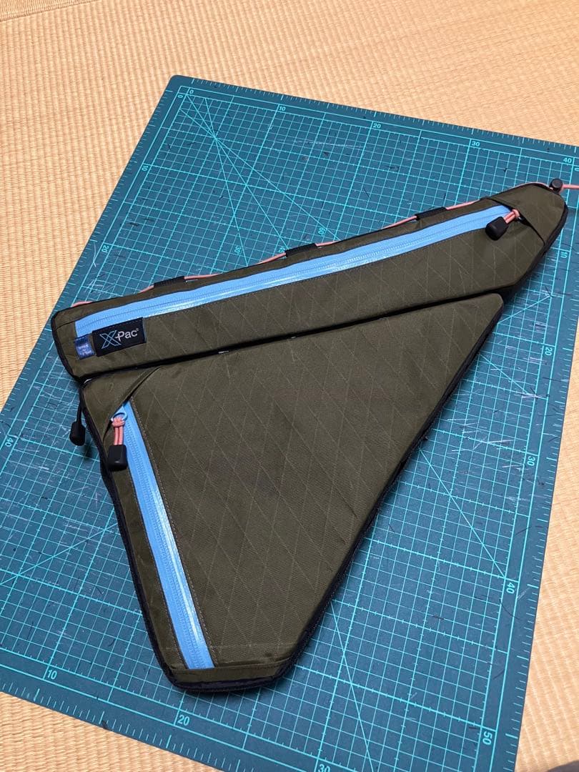 ハンドメイド　上下分割式フルフレームバッグ　X-PAC オリーブ　マルベリー