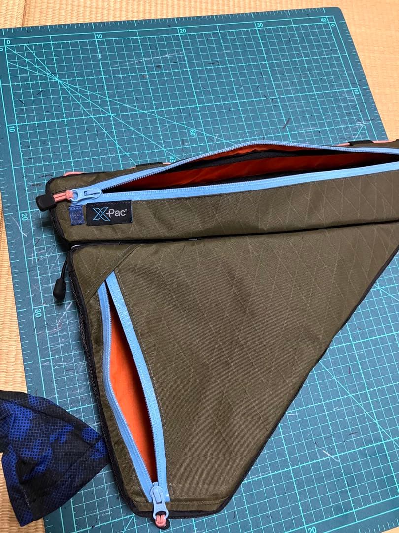 ハンドメイド　上下分割式フルフレームバッグ　X-PAC オリーブ　マルベリー