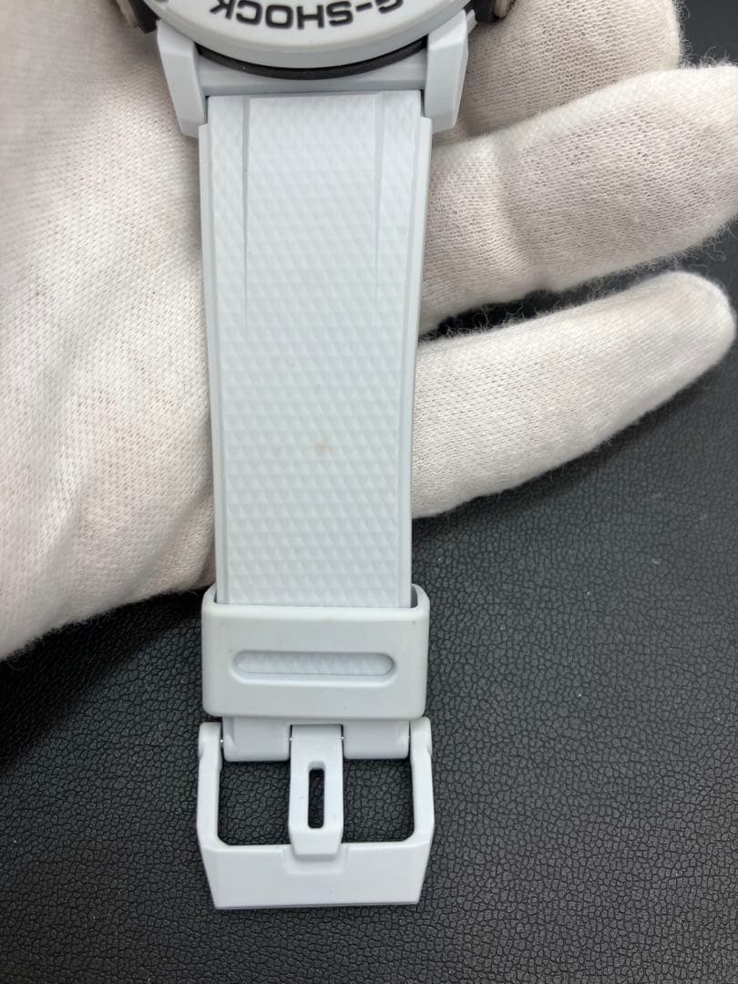 CASIO G-SHOCK GA-2000 カーボンコアガード ホワイト