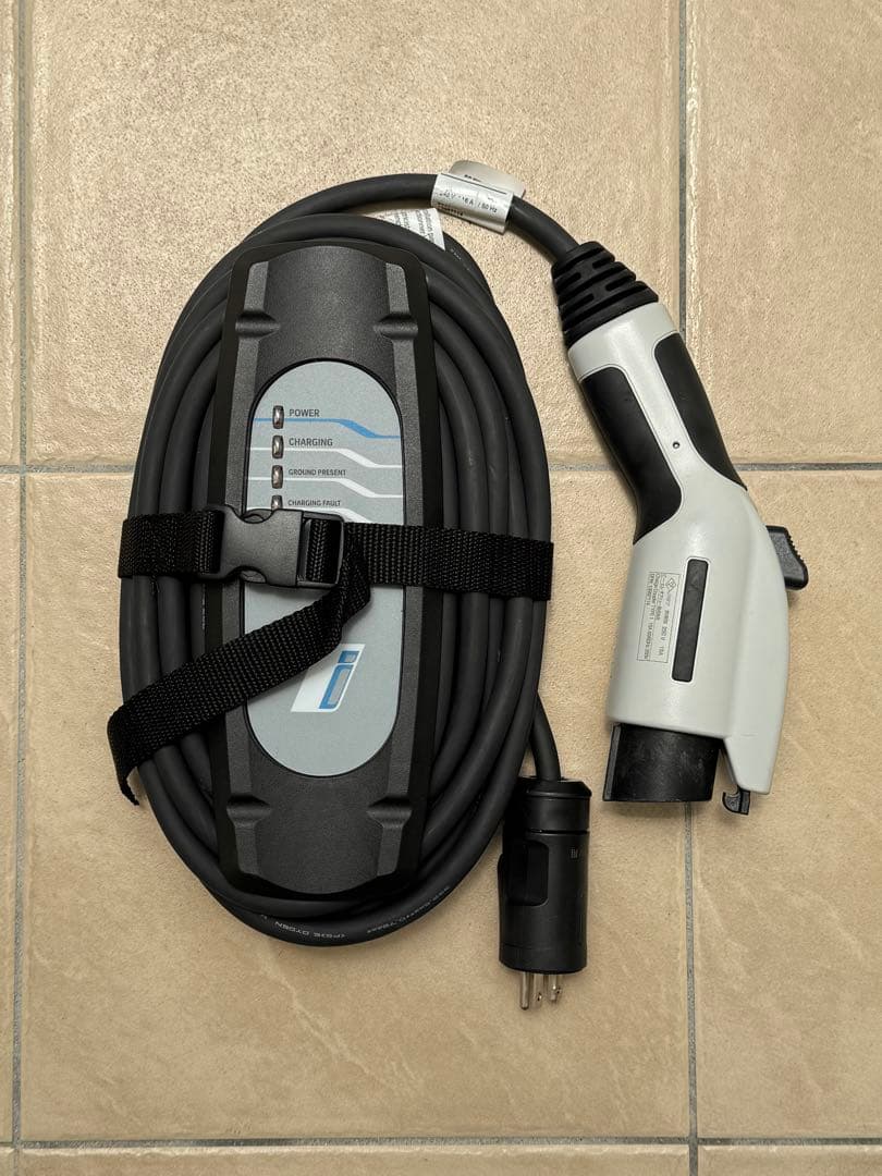  純正　充電ケーブル　#1