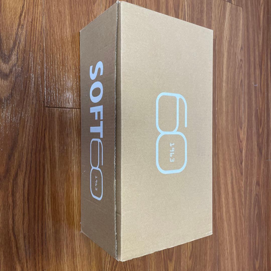 ECCO SOFT60 ベージュレザー スニーカー