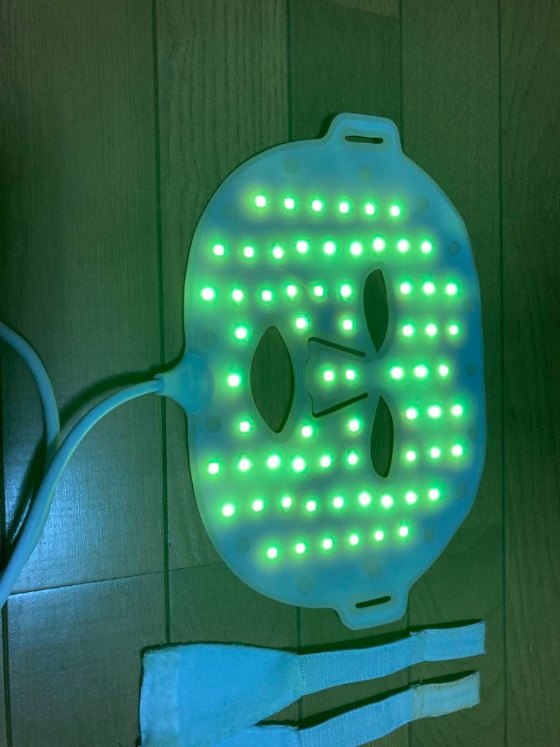 Aduro LEDフェイスマスク ホワイト 美顔器