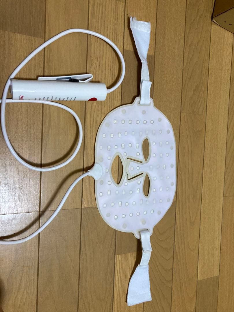 Aduro LEDフェイスマスク ホワイト 美顔器