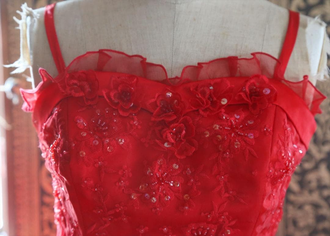 589エメAIMER赤ウェディングドレス7号Sサイズ赤カラードレス