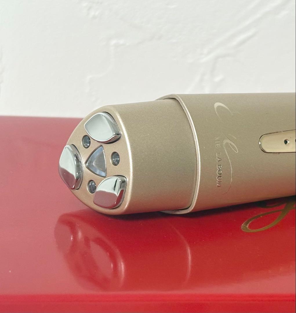 MEラボンアイ　美顔器