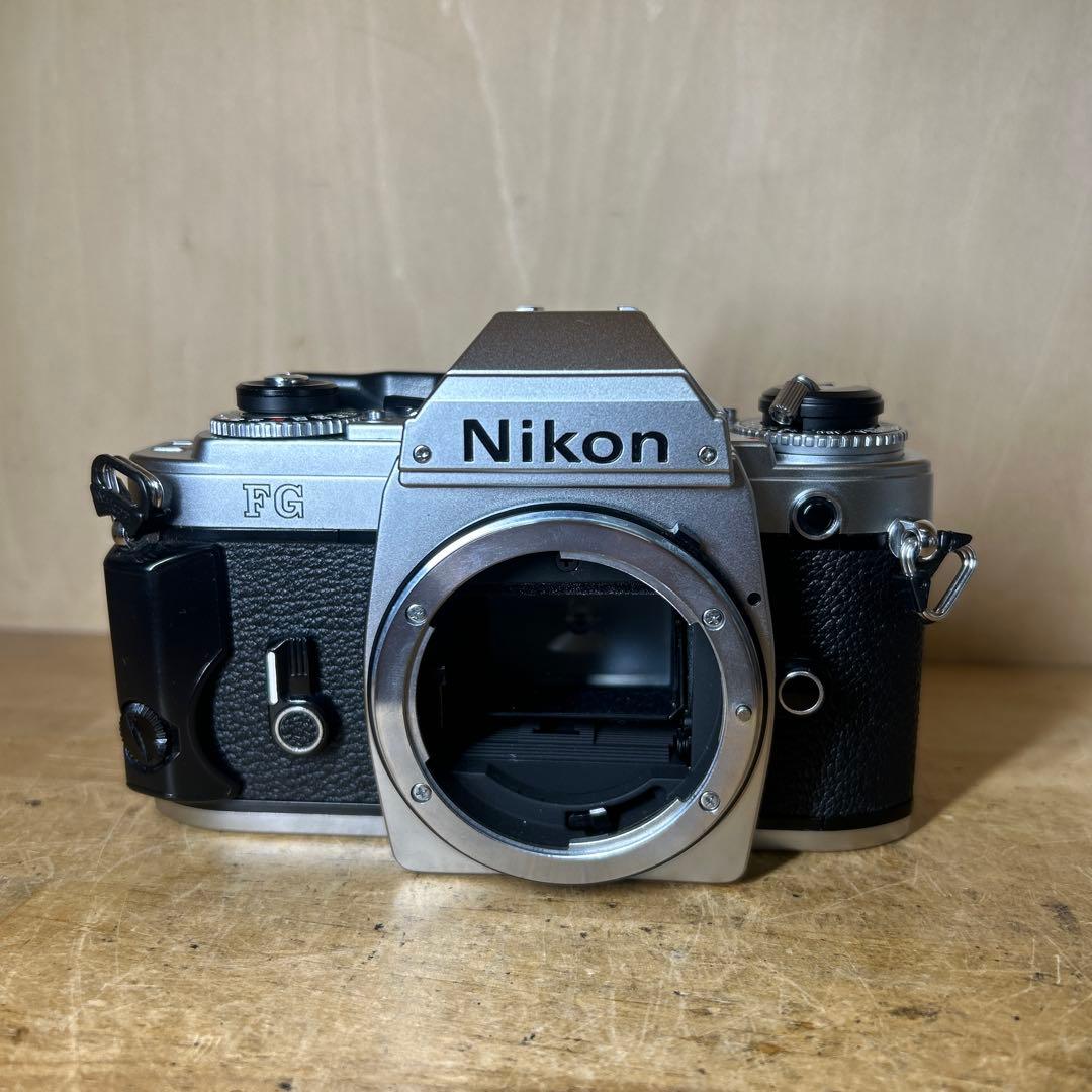 Nikon FG プログラムニコン　シルバーボディー　完動稀に見る美品