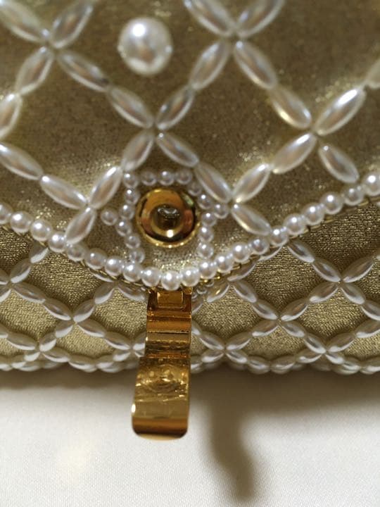 ななこ　他の方はご遠慮下さい　パールビーズとゴールドのパーティバッグ