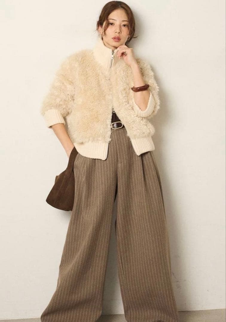 ESICA ハイネックボアブルゾン　ホワイト